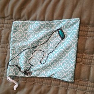 Kendra Scott necklace